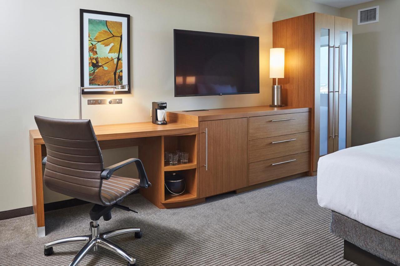 Hyatt Place Toronto/Mississauga Centre Dış mekan fotoğraf